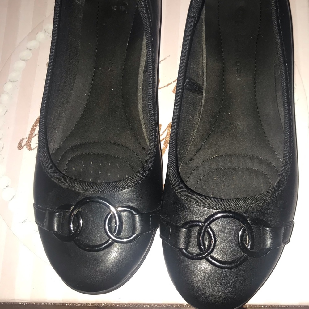 Professional Black flats